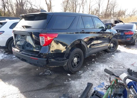 2021 Ford Police Interceptor Utility z USA, uszkodzony, nr VIN 1FM5K8ABXMGA43865